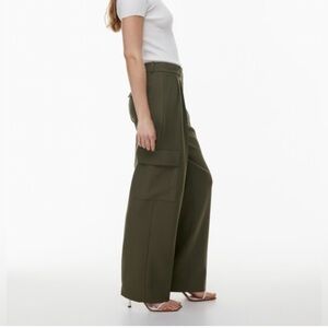 Aritzia Spotlight Wide-Leg Cargo Pants